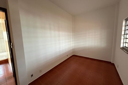 Casa para alugar com 2 quartos, 150m² em Marechal Hermes, Rio de Janeiro