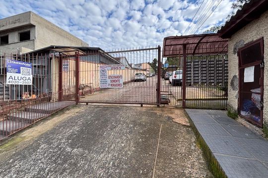 Fachada de casa de condomínio para alugar com 1 quarto, 50m² em Cavalhada, Porto Alegre