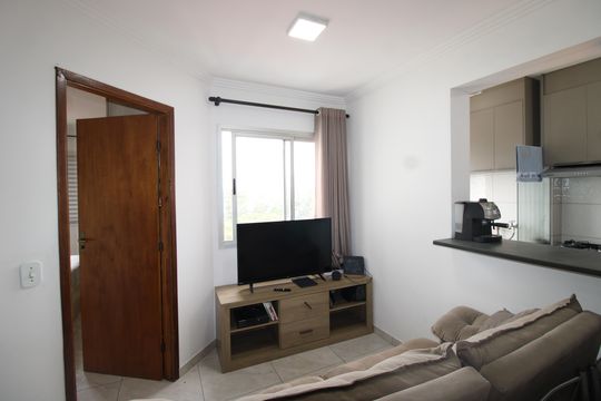 Sala de apartamento à venda com 1 quarto, 38m² em Vila Carmosina, São Paulo