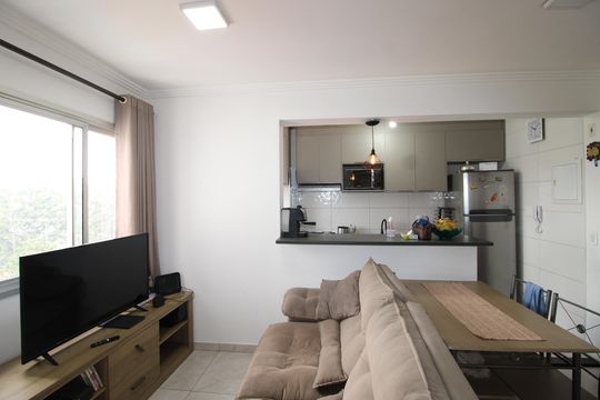Apartamento à venda com 1 quarto, 38m² em Vila Carmosina, São Paulo
