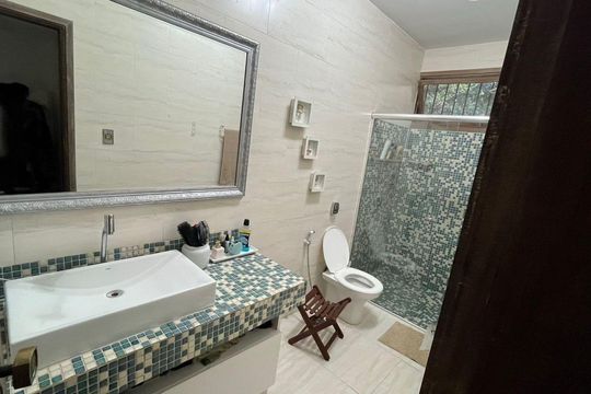 Banheiro de casa para alugar com 4 quartos, 450m² em Chácaras do Peroba, Barueri