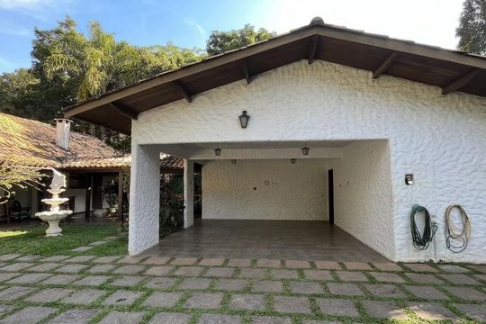 Garagem de casa para alugar com 4 quartos, 450m² em Chácaras do Peroba, Barueri