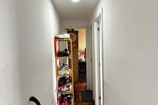 Corredor de apartamento à venda com 2 quartos, 45m² em Parque Sao Vicente, Santo André