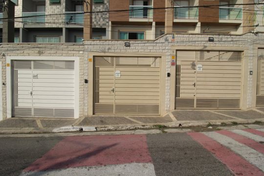 Fachada de casa à venda com 3 quartos, 146m² em Jardim Sao Jose (zona Norte), São Paulo