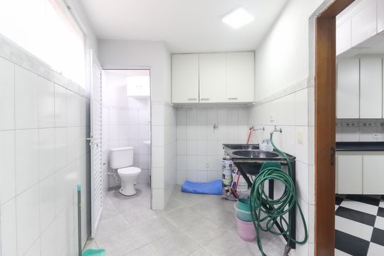 Área de Serviço de casa de condomínio à venda com 3 quartos, 250m² em Fazenda Aricanduva, São Paulo