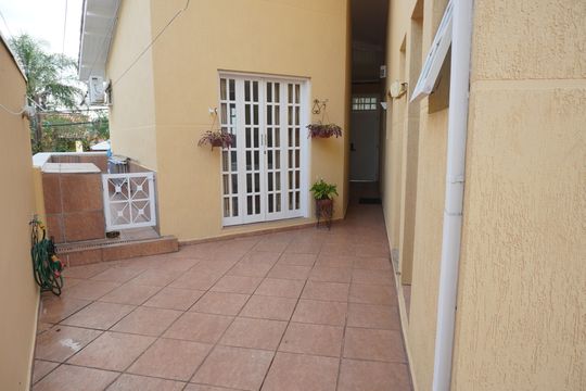 Área externa de casa de condomínio para alugar com 4 quartos, 540m² em Alphaville, Santana de Parnaíba