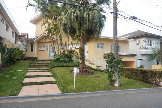 Casa de Condomínio à venda com 3 quartos, 540m² em Alphaville, Santana de Parnaíba