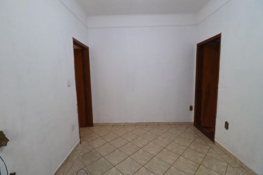 Sala de casa para alugar com 1 quarto, 175m² em Jardim Antartica, Ribeirão Preto