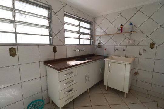Cozinha  de casa para alugar com 1 quarto, 175m² em Jardim Antartica, Ribeirão Preto