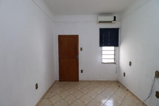 Sala de casa para alugar com 1 quarto, 175m² em Jardim Antartica, Ribeirão Preto