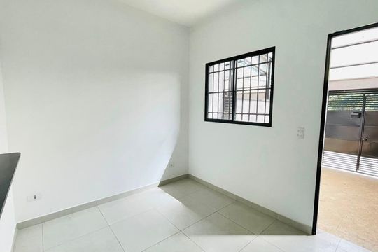 Sala de casa para alugar com 2 quartos, 56m² em Pununduva, Cotia