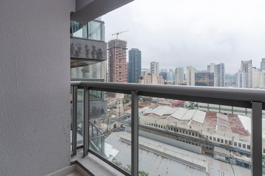 Varanda Suíte de apartamento para alugar com 2 quartos, 107m² em Jardim das Acacias, São Paulo