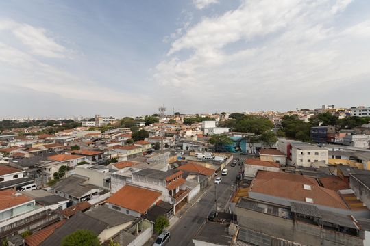 Vista  de apartamento para alugar com 2 quartos, 52m² em Vila Sabrina, São Paulo