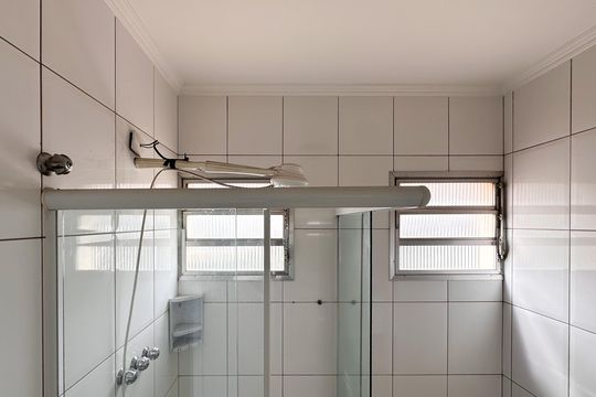 Banheiro da Suíte de apartamento para alugar com 2 quartos, 155m² em Baeta Neves, São Bernardo do Campo