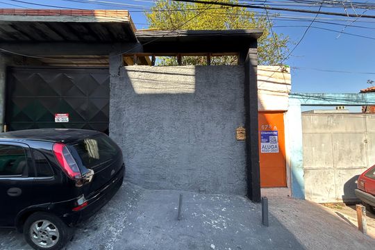 Fachada  de casa para alugar com 2 quartos, 69m² em Cidade Ademar, São Paulo