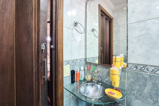 Banheiro Social de apartamento à venda com 2 quartos, 52m² em Baeta Neves, São Bernardo do Campo
