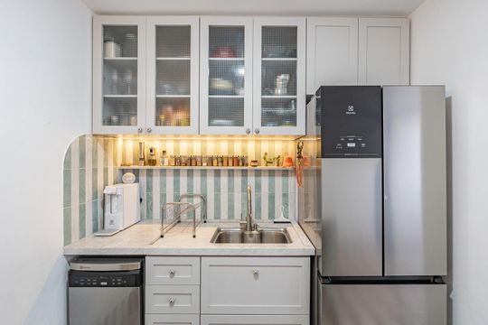 Fschada de apartamento para alugar com 1 quarto, 74m² em Vila Gumercindo, São Paulo