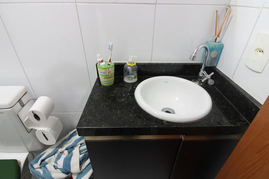 banheiro de apartamento à venda com 1 quarto, 25m² em Vila Santana, São Paulo