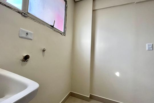 Área de Serviço de apartamento à venda com 3 quartos, 70m² em Vila Alexandria, São Paulo
