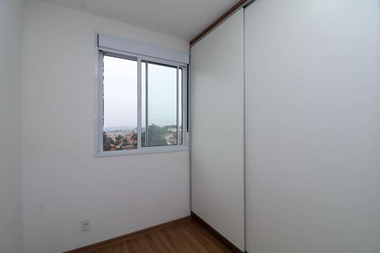 Apartamento para alugar com 2 quartos, 43m² em Jardim Monte Alegre, Taboão da Serra