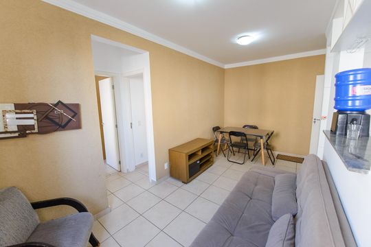 Sala de apartamento para alugar com 2 quartos, 50m² em Chacara do Visconde, Taubaté