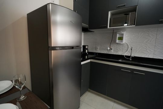 Cozinha de apartamento para alugar com 1 quarto, 32m² em Santo Cristo, Rio de Janeiro