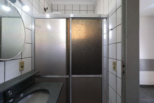 Banheiro da Suíte de apartamento para alugar com 1 quarto, 45m² em Jardim Monte Alegre, Ribeirão Preto