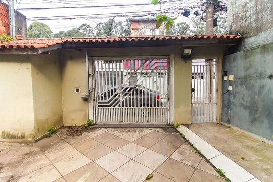 Quintal de casa para alugar com 2 quartos, 75m² em Itaquera, São Paulo