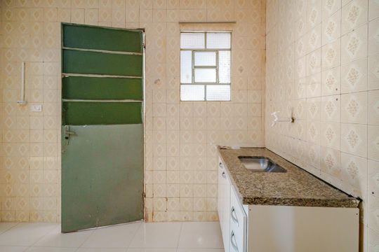 Cozinha de casa para alugar com 2 quartos, 70m² em Vila Sao Domingos, São Paulo