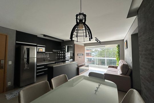 Sala de apartamento para alugar com 2 quartos, 70m² em Melville Empresarial Ii, Barueri