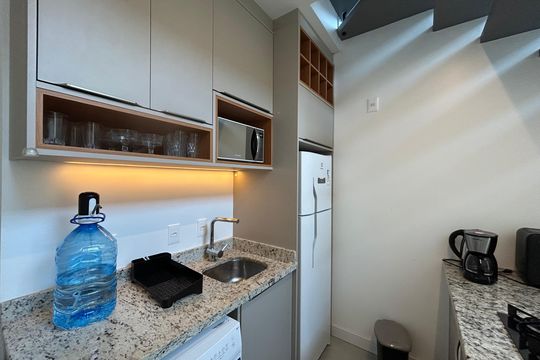 Cozinha de apartamento para alugar com 1 quarto, 50m² em Lagoa Pequena, Florianópolis