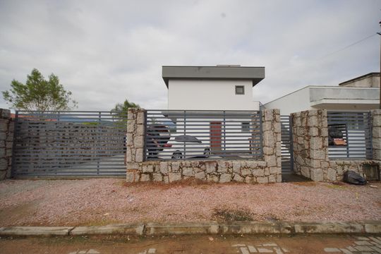 Fachada de apartamento para alugar com 1 quarto, 30m² em Alto Aririu, Palhoça
