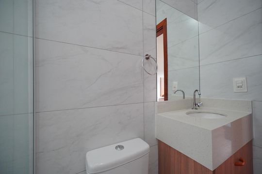 Banheiro de apartamento para alugar com 1 quarto, 30m² em Alto Aririu, Palhoça