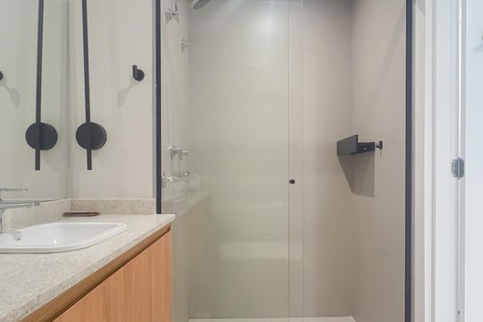 Banheiro de kitnet/studio à venda com 1 quarto, 25m² em Vila Mariana, São Paulo