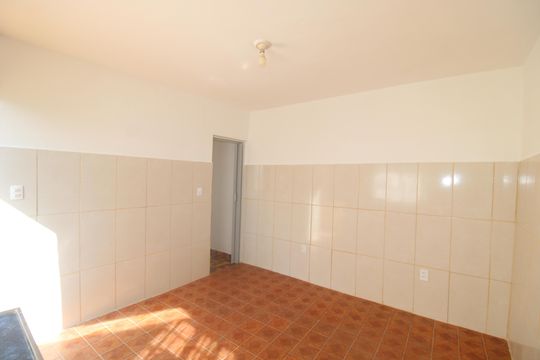 Cozinha de casa para alugar com 1 quarto, 20m² em Vila Basileia, São Paulo