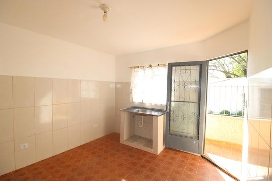 Cozinha de casa para alugar com 1 quarto, 20m² em Vila Basileia, São Paulo