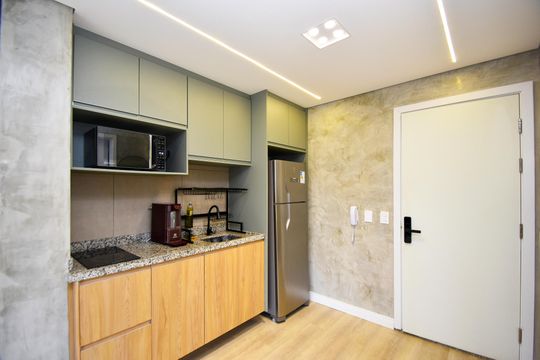 cozinha de kitnet/studio para alugar com 1 quarto, 32m² em Pinheiros, São Paulo