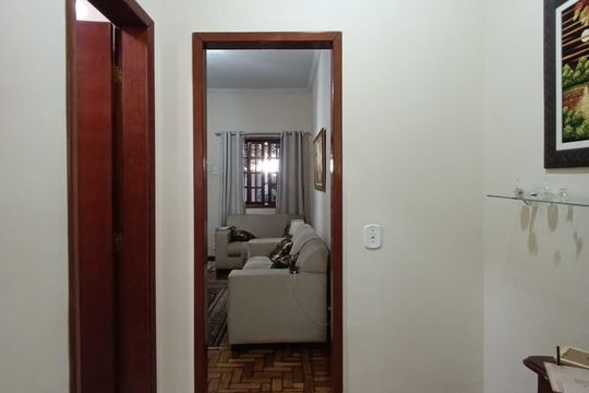 Corredor de casa para alugar com 2 quartos, 150m² em Centro, Nova Iguaçu