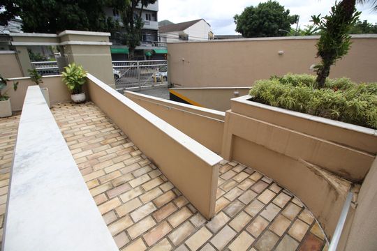 Área comum de apartamento para alugar com 3 quartos, 73m² em Taquara, Rio de Janeiro