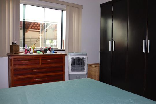 Casa à venda com 3 quartos, 250m² em Jardim Presidente, Goiânia