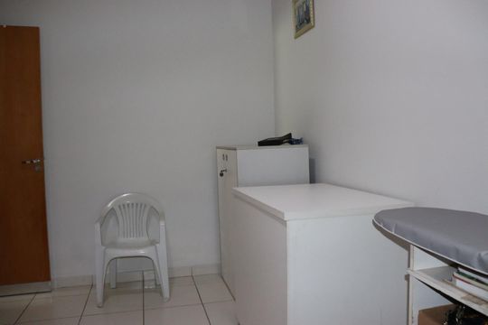 Casa à venda com 3 quartos, 250m² em Jardim Presidente, Goiânia