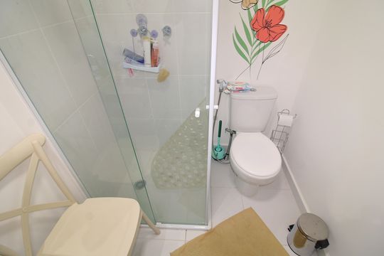 Banheiro de kitnet/studio para alugar com 1 quarto, 28m² em Tucuruvi, São Paulo
