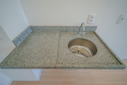 Cozinha de kitnet/studio para alugar com 1 quarto, 23m² em Butantã, São Paulo