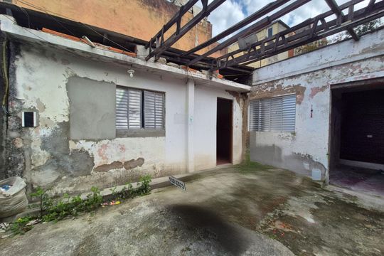 Casa para alugar com 3 quartos, 50m² em Jardim Trianon, Taboão da Serra