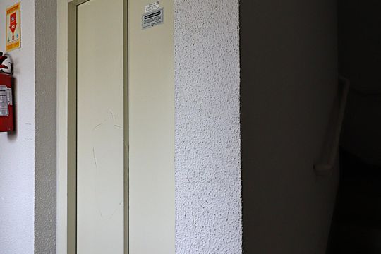 Área comum - Elevador de apartamento para alugar com 3 quartos, 67m² em Morro Santana, Porto Alegre