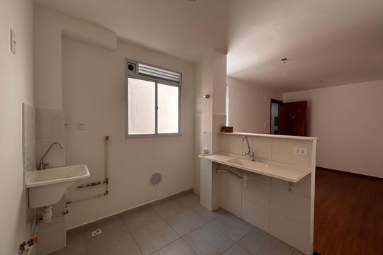 Cozinha de apartamento para alugar com 2 quartos, 39m² em Chácara Estela, Barueri