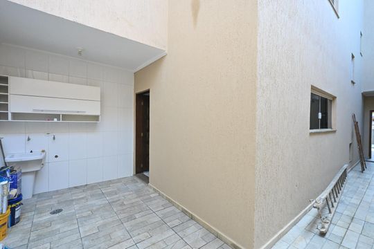 Área de Serviço  de casa à venda com 3 quartos, 180m² em Jardim Monte Kemel, São Paulo