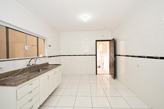 Cozinha de casa à venda com 3 quartos, 180m² em Jardim Monte Kemel, São Paulo