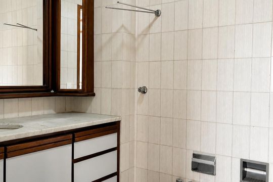 Banheiro de apartamento para alugar com 3 quartos, 95m² em Mont’Serrat, Porto Alegre