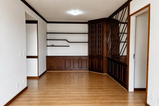 Apartamento para alugar com 3 quartos, 95m² em Mont’Serrat, Porto Alegre